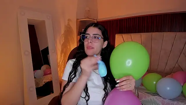  Niah  online show from 04.07.26