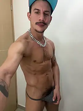Snapshot of lazzon_bastion chatting on 06.16.26 lazzon bastion online show from 06.16.26
