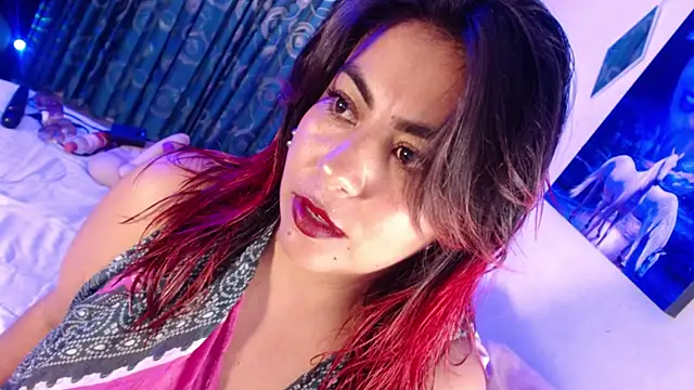 Snapshot of gatuwildhott chatting on 01.16.26 gatuwildhott online show from 01.16.26