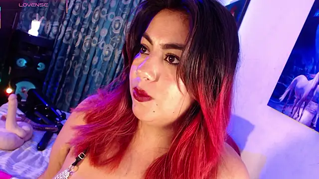 Snapshot of gatuwildhott chatting on 01.18.26 gatuwildhott online show from 01.18.26