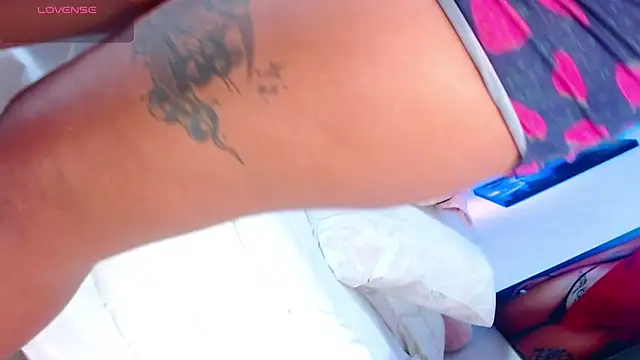 Snapshot of gatuwildhott chatting on 02.05.26 gatuwildhott online show from 02.05.26