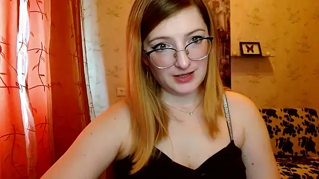 Snapshot of Arielsssplash chatting on 03.19.25 Arielsssplash online show from 03.19.25