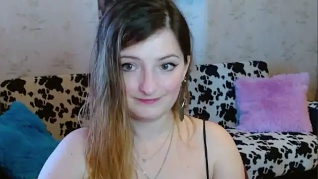 Snapshot of Arielsssplash chatting on 09.24.25 Arielsssplash online show from 09.24.25