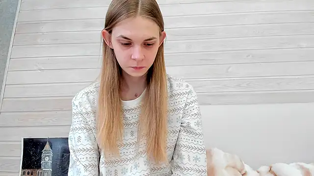 molly hunt  online show from 02.27.25