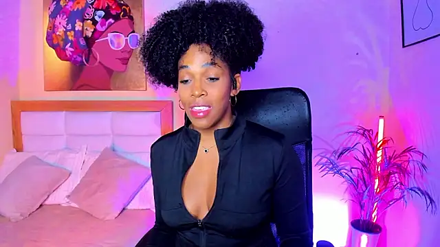 Snapshot of AitanaBrown_ chatting on 02.01.26 AitanaBrown online show from 02.01.26