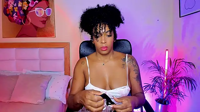 Snapshot of AitanaBrown_ chatting on 02.27.26 AitanaBrown online show from 02.27.26