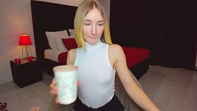 bella  rose online show from 02.23.25