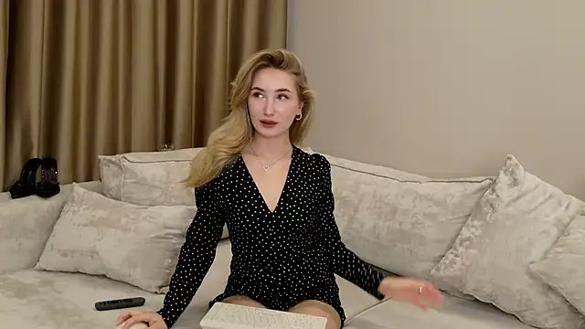 bella  rose online show from 09.30.25