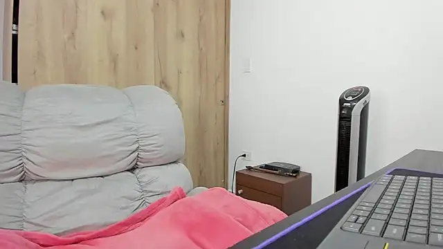 xspecialoomx online show from 03.23.26