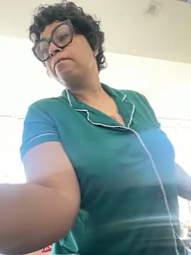 MSweetLindaParks online show from 03.28.26