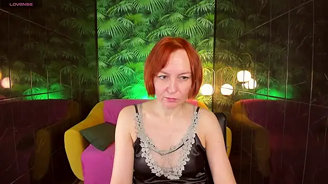 NikaGentle online show from 12.18.24