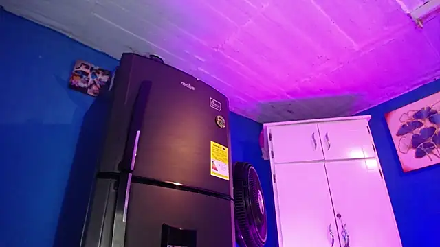 Lunahoney1 online show from 09.18.25