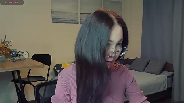 AvroraSakura online show from 12.20.24