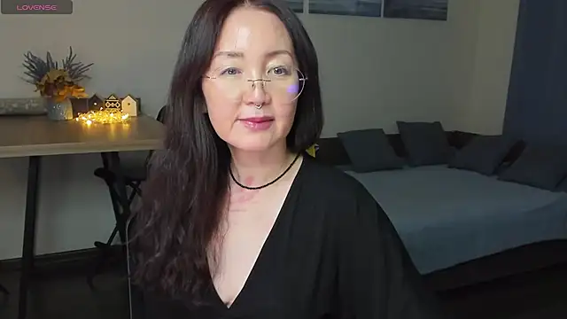 AvroraSakura online show from 12.27.24