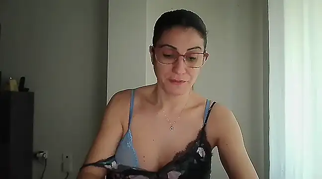 Sanada hot online show from 02.02.25