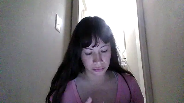 Snapshot of petitedoll29 chatting on 10.30.25 petitedoll29 online show from 10.30.25