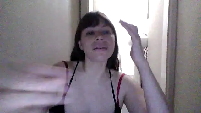 Snapshot of petitedoll29 chatting on 11.10.25 petitedoll29 online show from 11.10.25