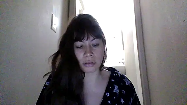 Snapshot of petitedoll29 chatting on 11.20.25 petitedoll29 online show from 11.20.25