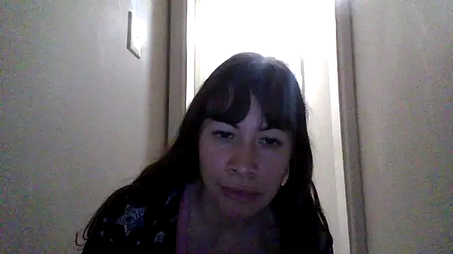 Snapshot of petitedoll29 chatting on 11.26.25 petitedoll29 online show from 11.26.25