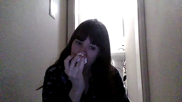 Snapshot of petitedoll29 chatting on 12.02.25 petitedoll29 online show from 12.02.25