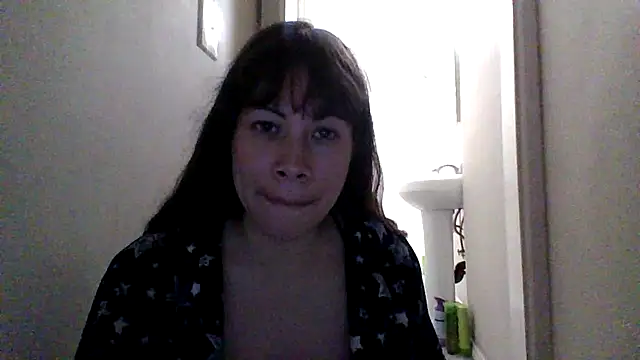 Snapshot of petitedoll29 chatting on 12.16.25 petitedoll29 online show from 12.16.25