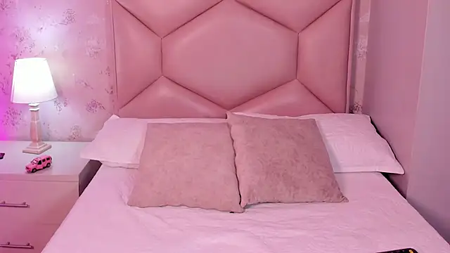 ambar sullivan online show from 02.17.25