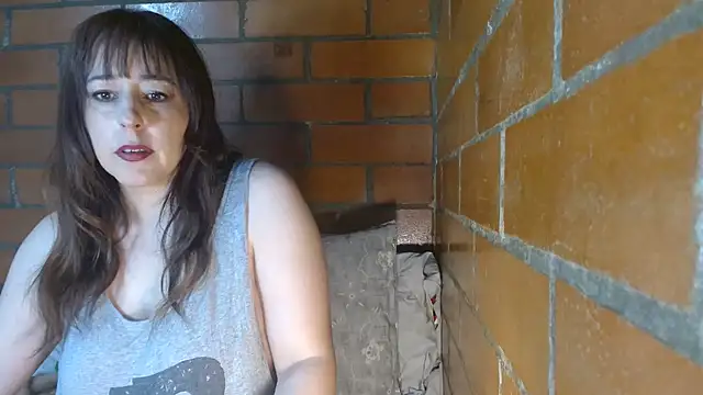 Snapshot of jenniferS_ chatting on 03.10.25 jenniferS online show from 03.10.25