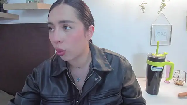 isabella jade online show from 01.23.25