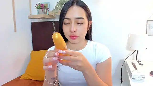 isabella jade online show from 03.15.25