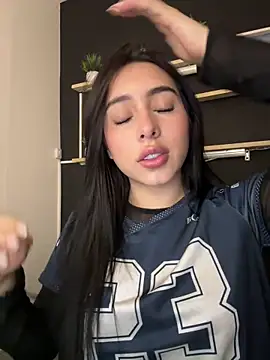 Snapshot of isabella_jade chatting on 02.16.26 isabella jade online show from 02.16.26