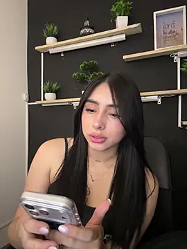 Snapshot of isabella_jade chatting on 02.18.26 isabella jade online show from 02.18.26