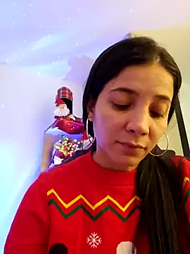 Snapshot of miaeyes chatting on 12.24.24 miaeyes online show from 12.24.24