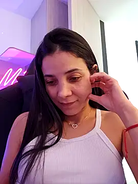 Snapshot of miaeyes chatting on 01.17.25 miaeyes online show from 01.17.25