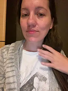 Snapshot of Nicole-Ray chatting on 04.30.26 Nicole-Ray online show from 04.30.26