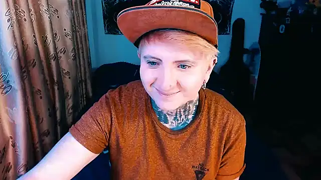 Marieblueeyes online show from 10.31.25