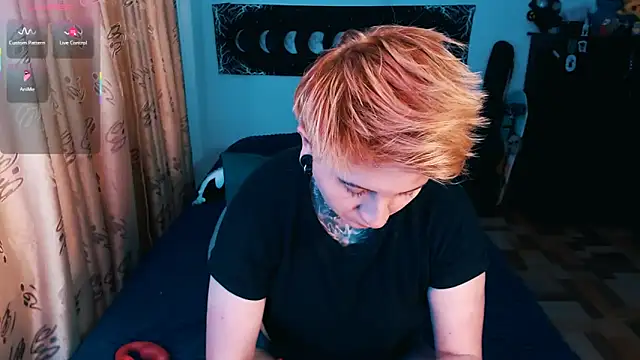 Marieblueeyes online show from 11.05.25