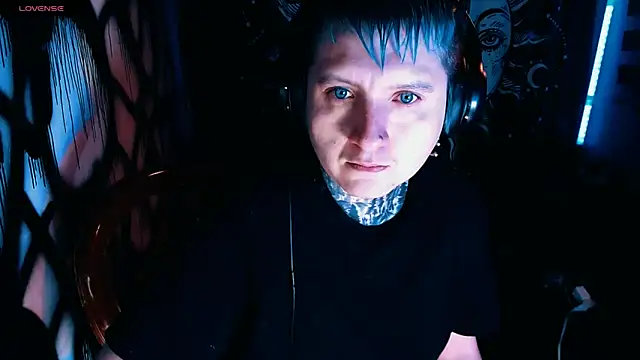 Marieblueeyes online show from 04.20.26