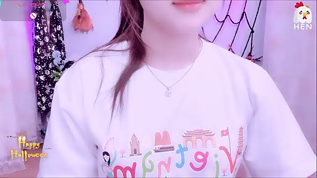 Snapshot of hen237 chatting on 11.03.25 hen237 online show from 11.03.25