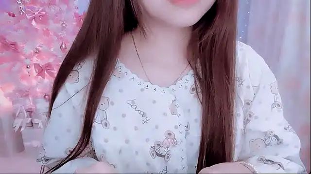 Snapshot of hen237 chatting on 11.30.25 hen237 online show from 11.30.25