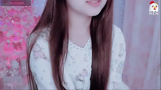 Snapshot of hen237 chatting on 12.02.25 hen237 online show from 12.02.25