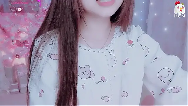 Snapshot of hen237 chatting on 12.15.25 hen237 online show from 12.15.25