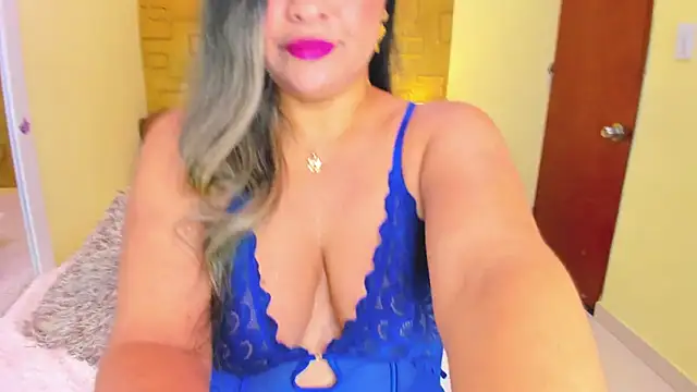 Julia Haye online show from 10.22.25