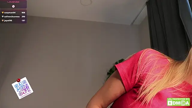 Snapshot of YaYaGirls chatting on 03.20.25 YaYaGirls online show from 03.20.25