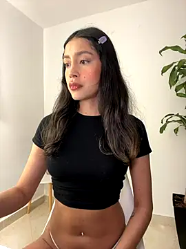 Snapshot of SelenaStone chatting on 11.06.25 SelenaStone online show from 11.06.25