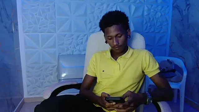 Snapshot of ManSant chatting on 04.21.26 ManSant online show from 04.21.26
