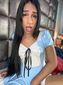 Snapshot of Ashly_Miller chatting on 02.13.25 Ashly Miller online show from 02.13.25