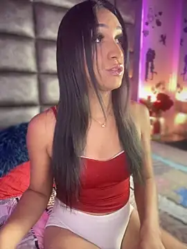 Snapshot of Ashly_Miller chatting on 10.17.25 Ashly Miller online show from 10.17.25