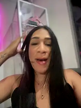 Snapshot of Ashly_Miller chatting on 11.11.25 Ashly Miller online show from 11.11.25