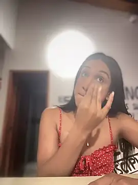 Snapshot of Ashly_Miller chatting on 11.15.25 Ashly Miller online show from 11.15.25