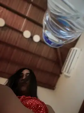 Snapshot of Ashly_Miller chatting on 11.18.25 Ashly Miller online show from 11.18.25